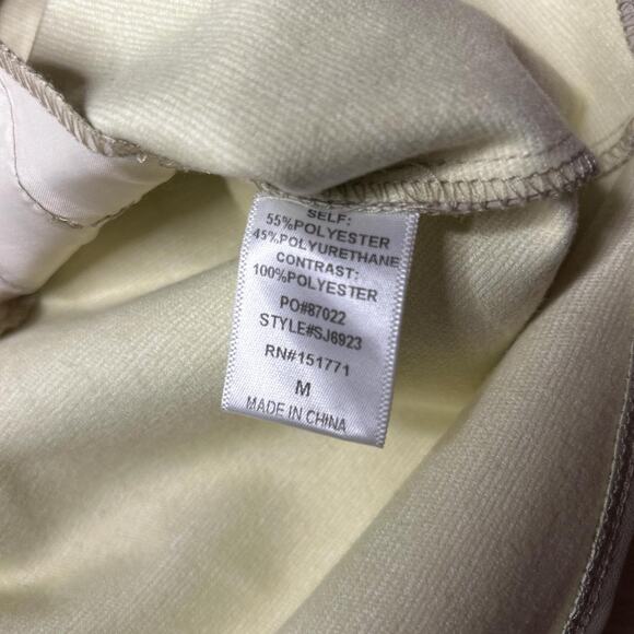 Le Lis Vegan Faux Leather Button Front Belted Trench Style Jacket/Shacket M - Picture 4 of 5